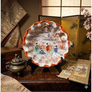 Vintage Japanese Kutani Porcelain Scalloped Bowl Geisha Garden Scene Hand Paintd